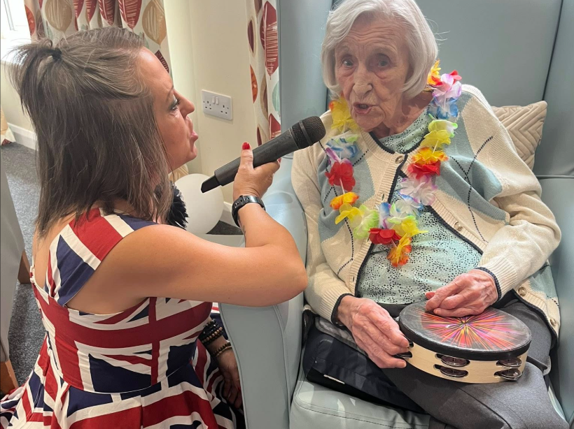 Resident and singer